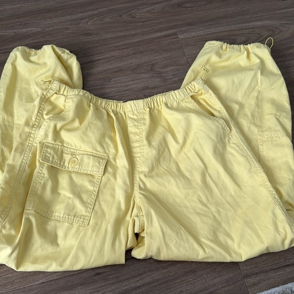 Forever 21 Twill Toggle Drawstring Cargo Pants - Picture 2 of 5